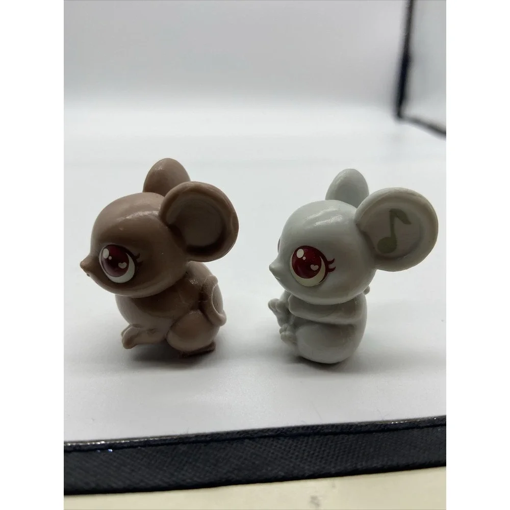 Little Live Pets Surprise Mouse Two Babies Gray Brown 1 1/2 Inches Tall